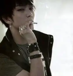 这个明星叫上面名字