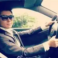 开车头像男侧面头像微信头像图片大全