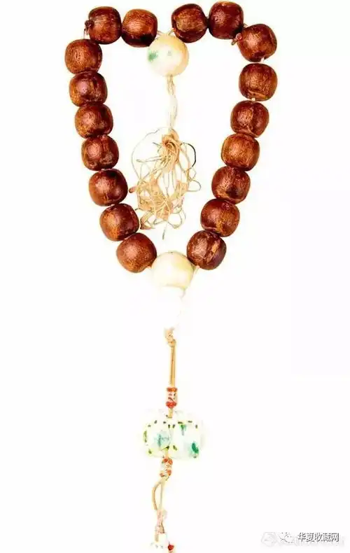 中年油腻男看过来你的手串比得上宫里的吗