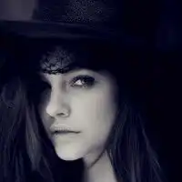 个性唯美风欧美黑白头像图片,特有范儿的霸气成熟女人