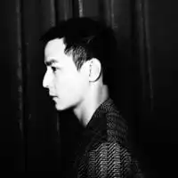 微信头像简约画像黑白男微信头像图片大全