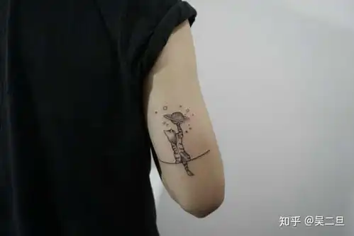 请问一个男生纹身纹特别可爱的有问题吗像这样的
