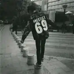 求类似看起来比较像情侣头像的女头