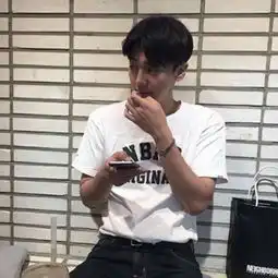 个性简约男生微信头像