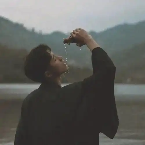 快来签收你的男友头像小众男头