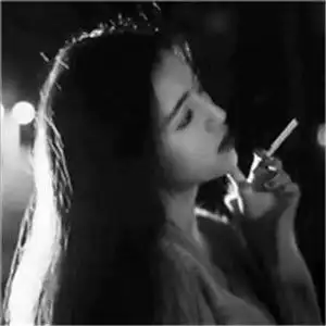 好看黑白抽烟寂寞伤感女生头像一切都是过去了