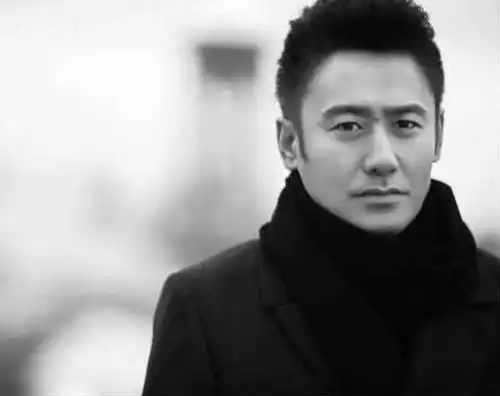 胡子一刮人设崩塌的几位男明星,汪涵都不算啥,修睿变化最大