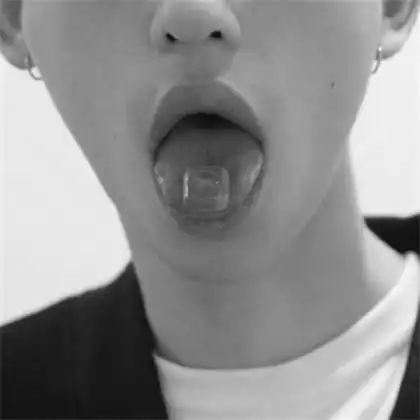 个性霸气黑白男头像蓝颜虽好终为知己