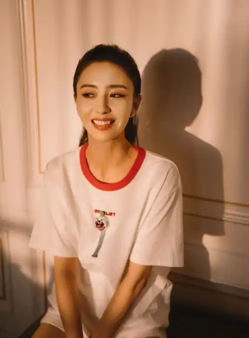 八卦佟丽娅,刘浩存,张哲瀚,关晓彤,吴亦凡,唐嫣,张若昀小斐