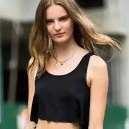 调皮哦这个超模你没必要认识因为她实在太逗b了