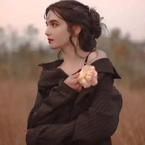 心动女生头像你搅散一池星光,成为我的月亮