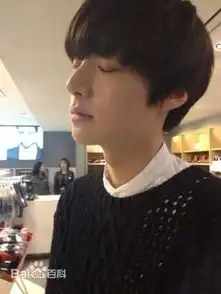 请问这种毛衣镂空的地方怎么织