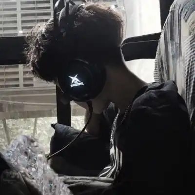 头像男生霸气冷酷真人社会不惯你