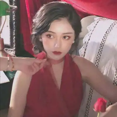 成熟稳重女人微信头像气质魅力优雅女人头像