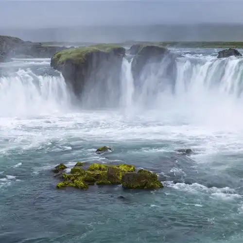 2023小瀑布风景头像