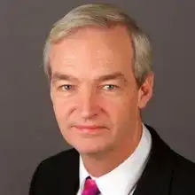 英名牌新闻主播自述6岁时曾受教工性侵风波