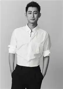 戴教官刘超时尚写真曝光黑白色调尽显熟男魅力