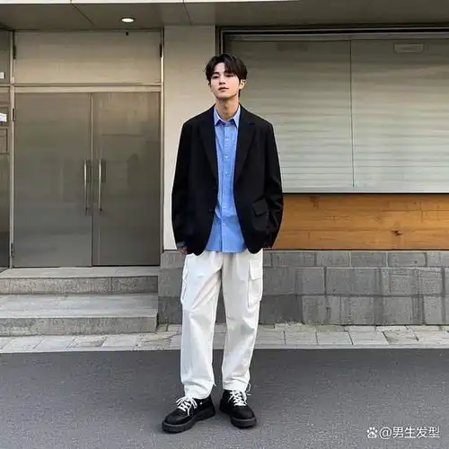 春季男生简约穿搭推荐,时尚又有品位