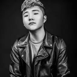 宁愿不赚钱,坚决不炒作的4网红半阳上榜,第一被央视称赞