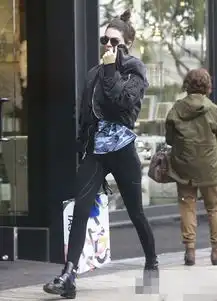 knedalljenner街拍示范飞行员夹克上身帅出新高度