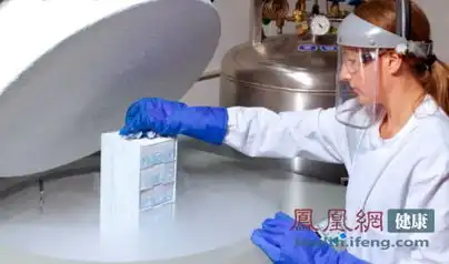 男人为什么精子会发黄什么颜色才正常