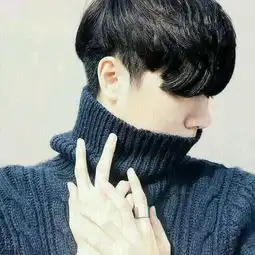 帮我搭配下这个情侣头像