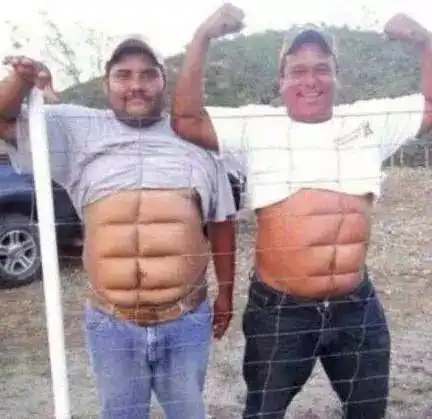 搞笑图片不就八块腹肌嘛,谁没有