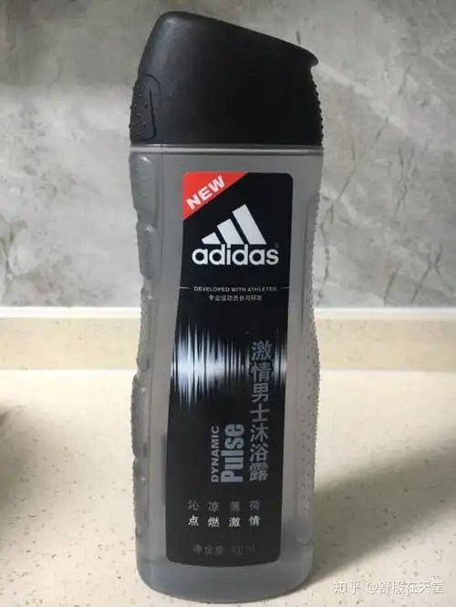 男人洗澡用香皂还是用沐浴露,哪个更健康