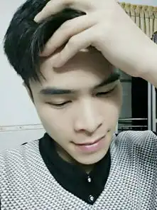 这个男的好看吗心里话就得