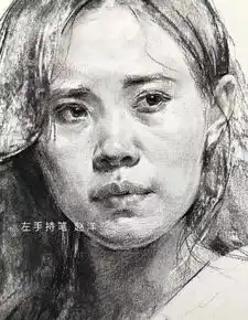 央美才男用一根色粉笔就可以把你征服