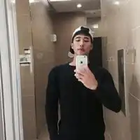 戴帽子男生头像图片帅气的,是不是很潮呀