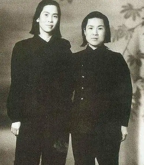 在苏联期间,李敏与男孩子玩耍遭贺子珍责备,李敏妈妈不爱我了