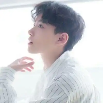 一个男人越是深爱你,就越会有以下4个表现,渣男装不出来