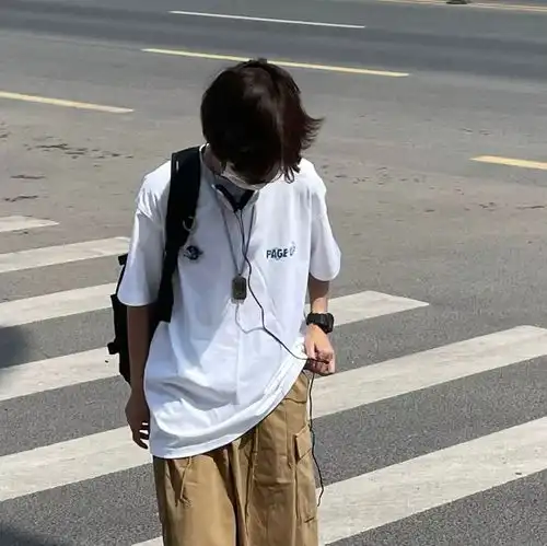 招桃花的大佬头像