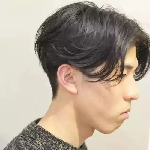 男生冬季简短发型
