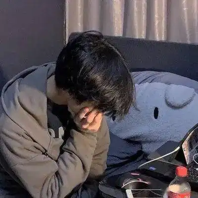 头像文艺中带点缱绻的浪漫文案