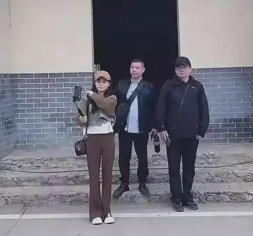 人间温情姚爸推丈母娘游山玩水,云昊姚家男儿回怼游山玩水言论