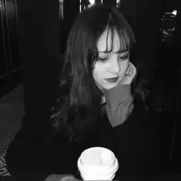 qq情侣黑白头像霸气中带唯美的乍见之欢不如久处不厌