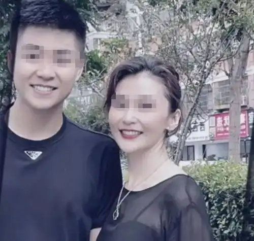 相差近20岁的姐弟恋,28岁男子恋爱46大龄女缘分来了挡都挡不住