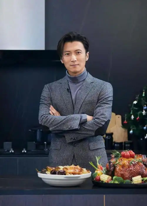 40岁的男人穿西装,不要太死板跟谢霆锋学混搭,酷帅又有型