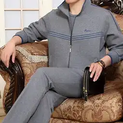 奔4奔5奔6的男人穿上休闲的运动服套装,简单随性更有男人味