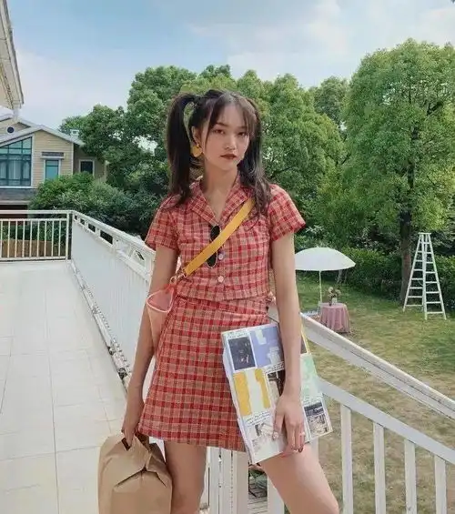 穿上秒变时髦甜酷girl的短上衣,必须人手一件