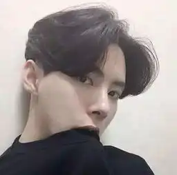 梳什么背头,留有刘海的发型会让你更帅