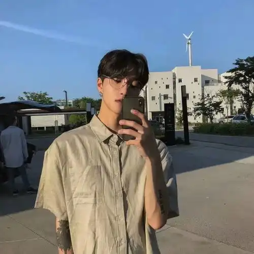 头像等你音讯全无我再去爱世间万物