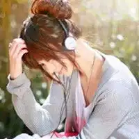 唯美戴耳机听歌的女生头像图片,可爱软妹纸清纯迷人的