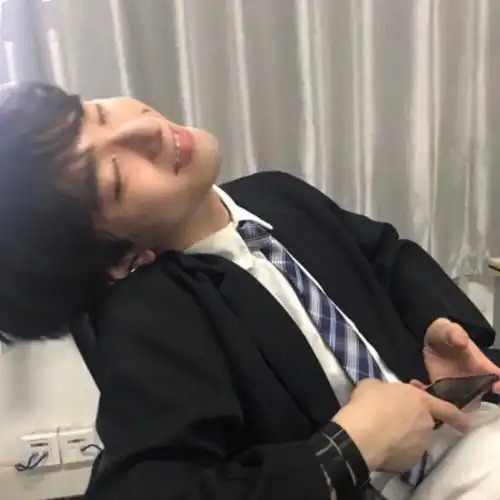 多风格男生头像