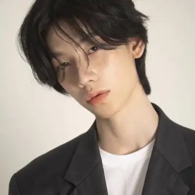很帅气又很干净的ins风男生头像,ins风绝版超帅男生头像