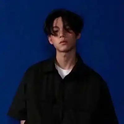 男生头像好看的男生头像高冷伤感男人各自奔跑只有自己第195期