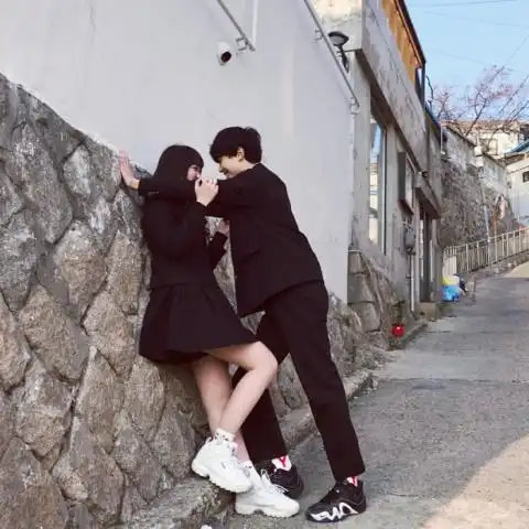 情侣头像接吻男女合照接吻拥抱两人头像