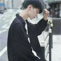 2018qq头像男生成熟帅气有魅力念旧的人活的总像个拾荒者